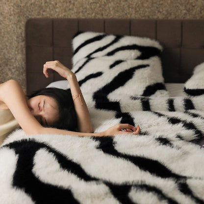ZUZT Zebra Print Faux Fur Blanket  Polyester Soft Cozy Throw for Bed and Sofa