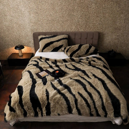 ZUZT Zebra Print Faux Fur Blanket  Polyester Soft Cozy Throw for Bed and Sofa